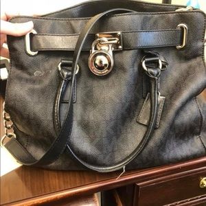 Michael kors Hand bag gently used